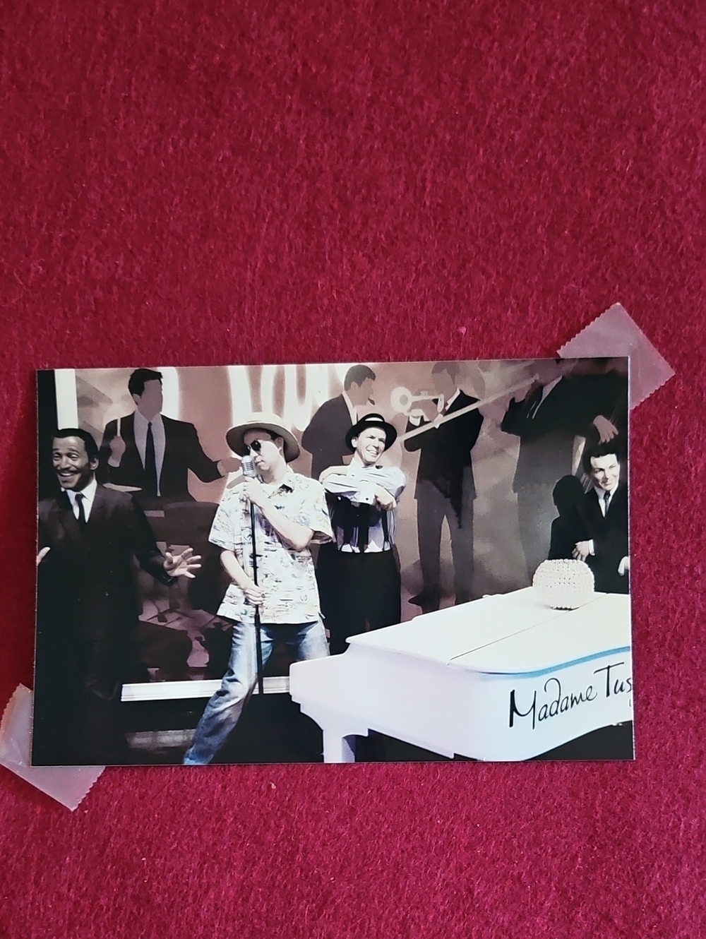 Madame Tussauds Photo.... 4x6
